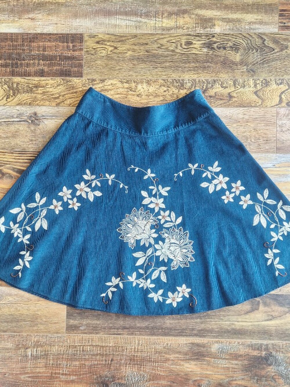 Vintage Y2K Talbots Corduroy Cotton Floral-Beaded A-Line Skirt Green